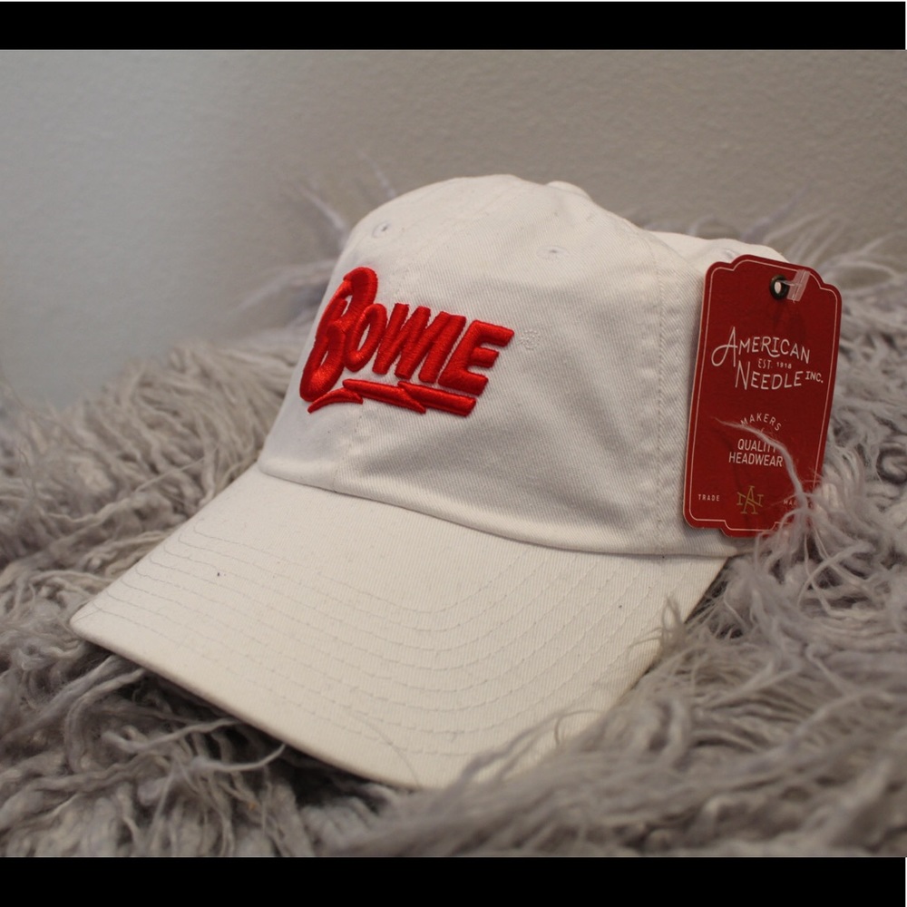 Bowie ⚡️NWT White & Red Baseball Cap